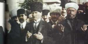 Read more about the article Dünün sanığı, bugün, “Başı secdeye gelenler korundu” diye suçluyor… Halbuki kendisi de…