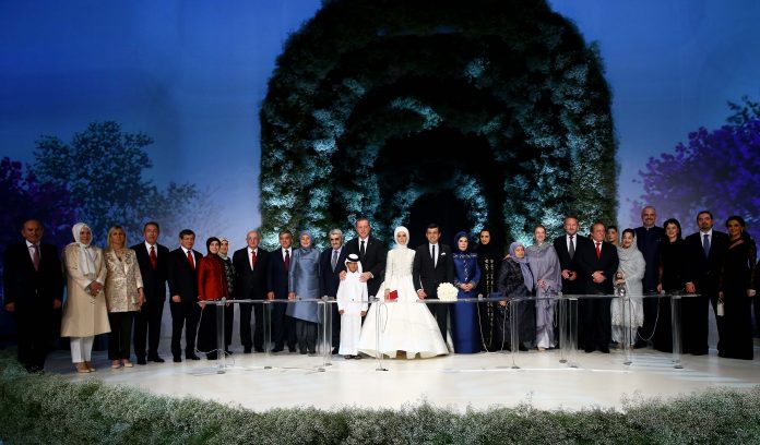 You are currently viewing ‘İslâm’da evlilik ve aile’ türü kitaplar üzerine.. Diyeceğimin özeti şu: Kadınlar erkekler kadar eşittir…
