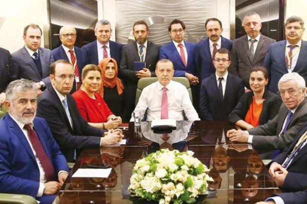 You are currently viewing OHAL’le referanduma gitmek yanlış.. Ekonomimiz bile OHAL’den olumsuz etkileniyor…