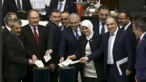 Read more about the article Anayasa.. yani toplumsal mutabakat metni..nasıl yazılır, nasıl yazılmaz?