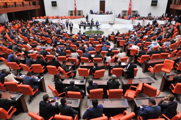 You are currently viewing Listelerde beni şaşırtan ve düşündüren bir yön var; onu sizlerle de paylaşayım istedim…
