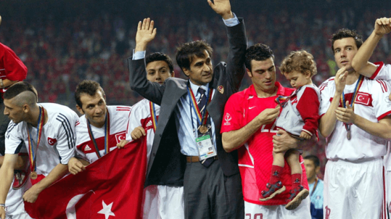 You are currently viewing Başarı mı, o da ne? Hayata torpilli başlayanlardan mısın, önemli olan o…