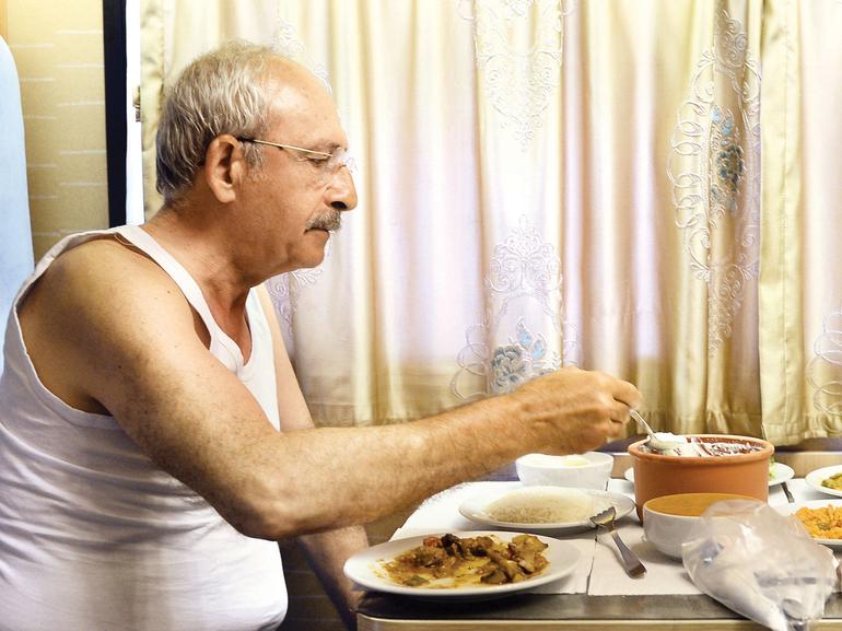 You are currently viewing Kılıçdaroğlu’nun fanilası.. İlticacı NATO subayları.. Washington Post ne yazmış öyle..