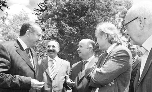 You are currently viewing Cumhurbaşkanı adına racon kesen yazarlar varmış… Cumhurbaşkanı söyledi…