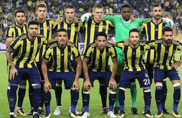 You are currently viewing Fenerbahçe de, tıpkı Türkiye gibi, liginde diğerlerinden ayrışmaya başladı