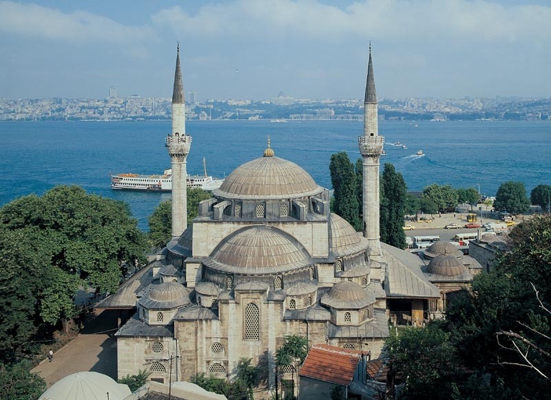 You are currently viewing Ellerimizi dua için kaldırdığımızda barış için dua etmeliyiz