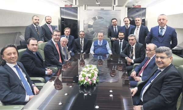 You are currently viewing Gazeteci Cumhurbaşkanı Erdoğan’a kritik soruyu sormuş işte…