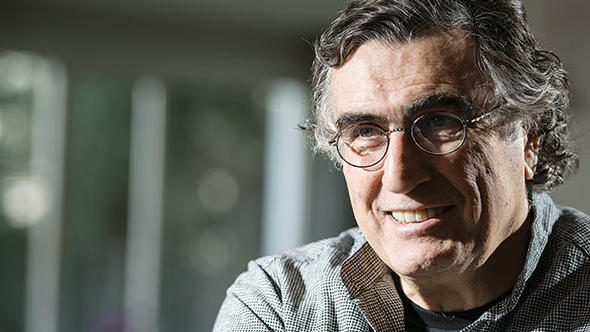 You are currently viewing ‘Dindar’ Hasan Cemal’e ne dersiniz? Az kalsın ‘namazında niyazında biri’ olacakmış…