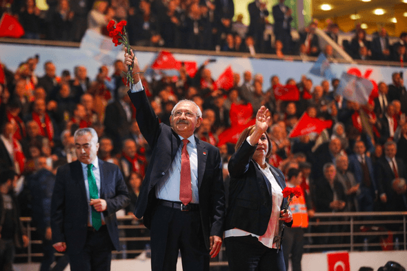 You are currently viewing CHP PM üyeliği mi, görüşlerini paylaşmak mı önemli? Yazarlarımı kaybediyorum da…