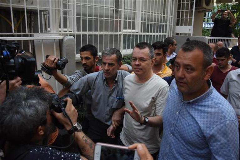You are currently viewing Papaz Brunson tahliye edildi; ABD'den de bir karşı hamle gelebilir mi?