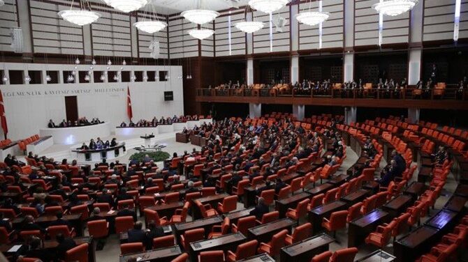 You are currently viewing HDP’nin ara seçimi zorlamak yerine yapması gerekenler var.. Şehir Üniversitesi ile ilgili yeni bilgi…