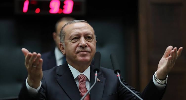 You are currently viewing Seçim yolunda AK Parti muhalefetin önünde.. Muhalefet yine de öne geçebilir (mi?)