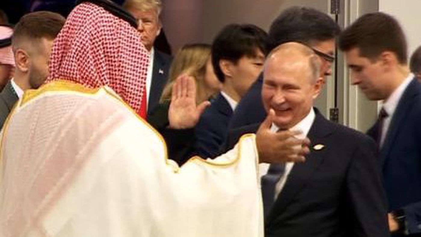 You are currently viewing Muhammed bin Salman ile bir lider ‘Çak 5’ yaptı. Birileri görüştü. Görüşenlerden biri onu azarladı. Tam tablo…