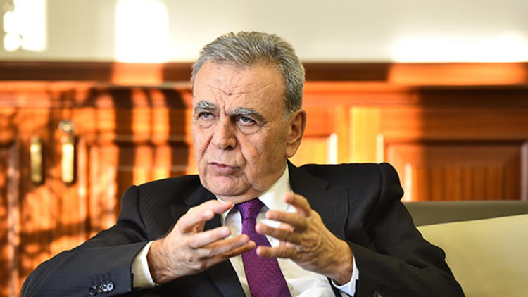 You are currently viewing Aziz Kocaoğlu "Ben yeniden adayım" dedi. CHP için fırsata dönüşebilir o tavır…