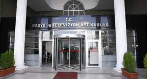Read more about the article İktidarsınız yasak koyabilirsiniz; ancak yasak koyarken üzerinde çokça düşünmenizi tavsiye ederim…