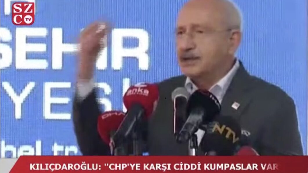 You are currently viewing Raund 2: Olay ‘kumpas’ olmasına ‘kumpas’ ama, kimin ‘kumpası’ olduğunu da bir öğreniversek…