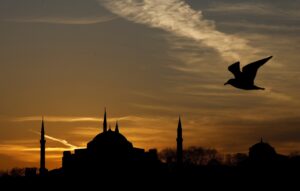 Read more about the article Ayasofya’da ilk cuma namazı.. Özal’ın da rüyasıydı.. Kimler davetli, kimler davetli değil?