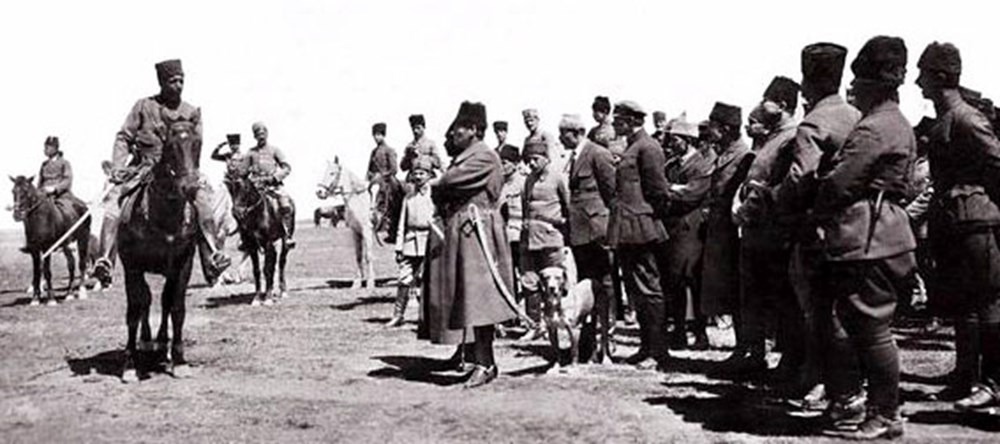 You are currently viewing Büyük taarruz ve büyük zafer bizim ortak değerimiz değilse, ortak değerimiz yok demektir