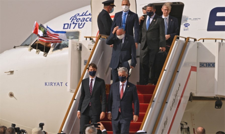 You are currently viewing İki Türkiye tablosu: Birinde hamaset var, diğerinde Türkiye’nin zemini oyuluyor…