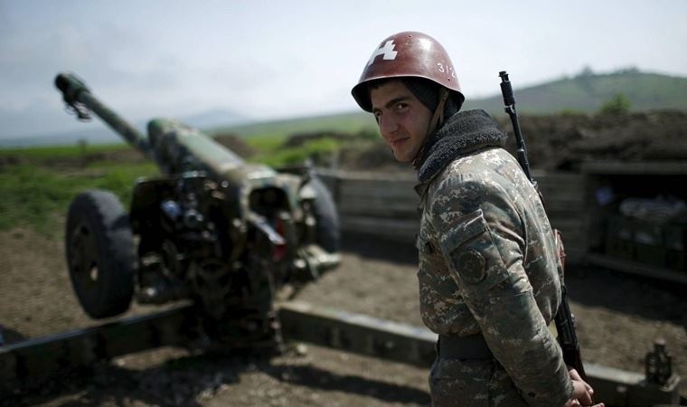 You are currently viewing “Erivan’a füze atalım” denilen ortamda ben taraflara dönüp “Savaşmayın, iyi geçinin” diyorum…