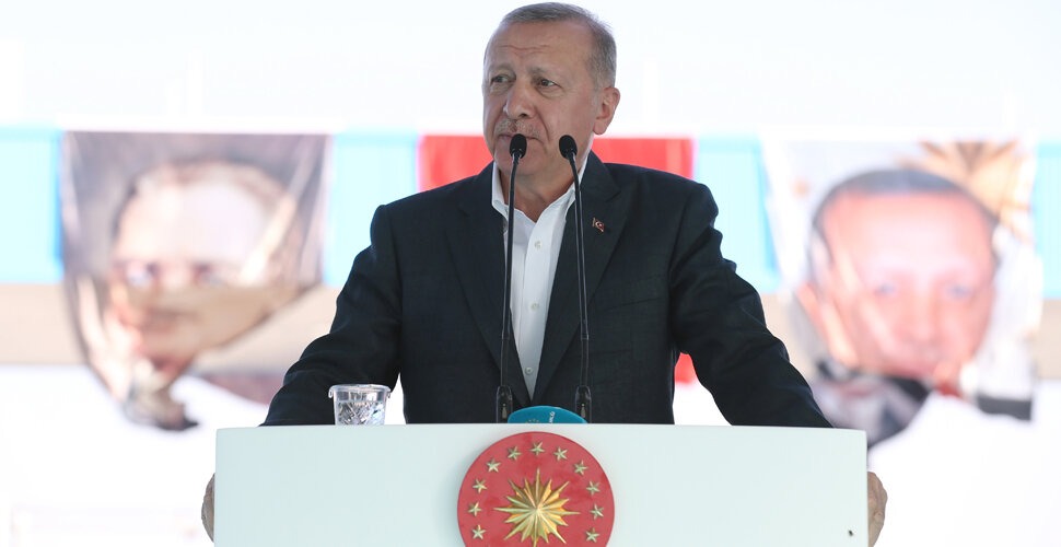 You are currently viewing Nereye baksam hep yeni kanıt buluyorum; Cumhurbaşkanı Erdoğan’ın yalanlamasına rağmen hem de…