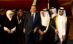 Read more about the article Liderler telefonla konuşma imkanı varken neden birbirlerini ziyaret etme zahmetine katlanırlar?