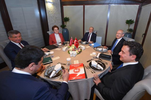 You are currently viewing Seçim öncesi ortak amaçlı birliktelikler sonrasında da başarı getirebiliyor.. Örneği var…