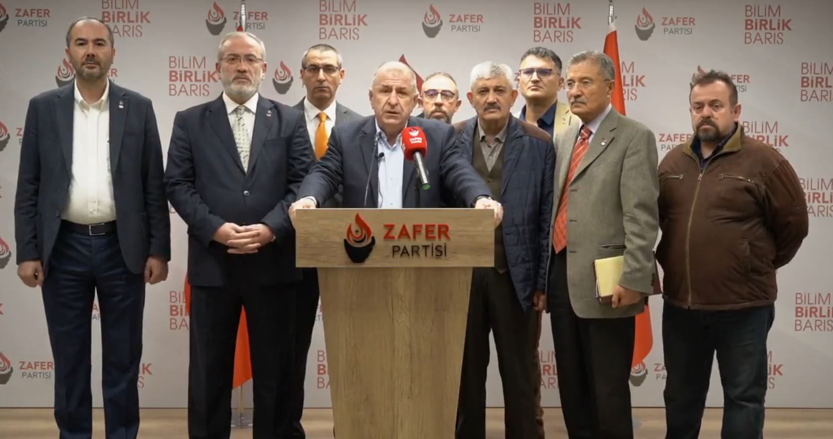 You are currently viewing Başka ülkelerin bir yılda yaşamadığını biz bir güne sığdırabiliyoruz, ne mutlu bize… 