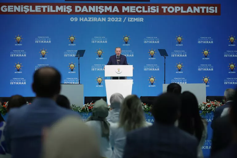 You are currently viewing Bir gecede kazanılan-kaybedilen servetler ve Erdoğan’ın adaylığını açıklaması…