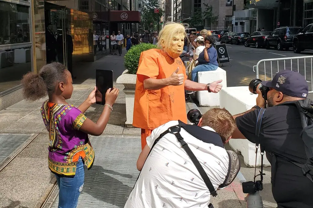 You are currently viewing ABD’de Trump bir ilke maruz bırakıldı: Başsavcı Trump’ı iş insanı olarak sorguladı…