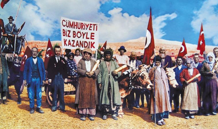 You are currently viewing Demokrasi ile hedefine ulaşmış Cumhuriyet’in 99. yıldönümü.. Cumhuriyet bayramınız kutlu olsun…
