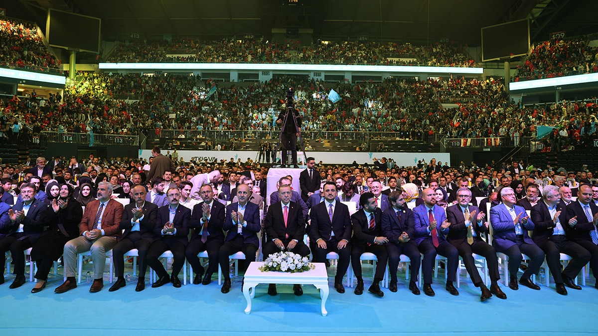 You are currently viewing Rakiplere anlayış ve 20 yıllık iktidarla ilgili can alıcı bir itiraf üzerine…
