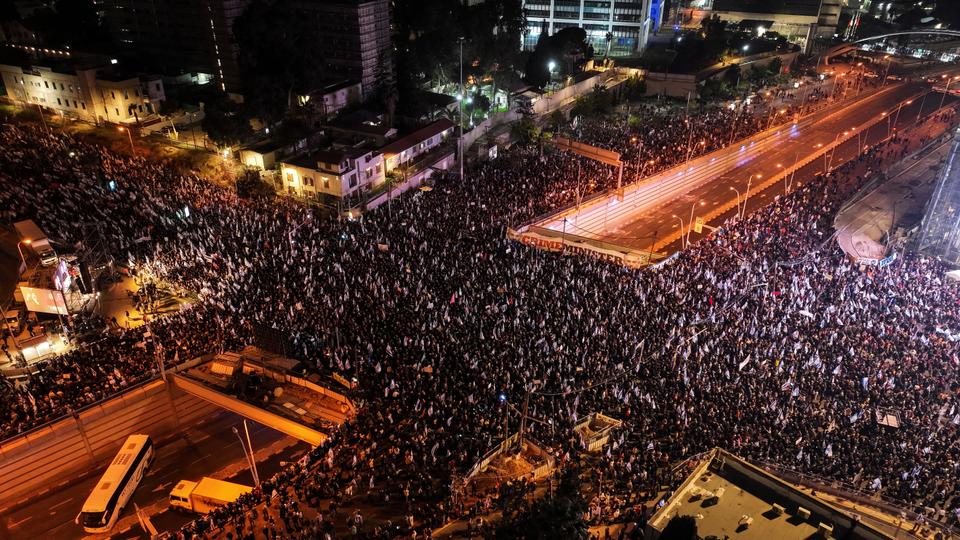 You are currently viewing ABD’de bir anı kitabı.. İsrail’de hareketlenen meydanlar.. Türkiye dünyada gündemde.. Sevinemiyorum…