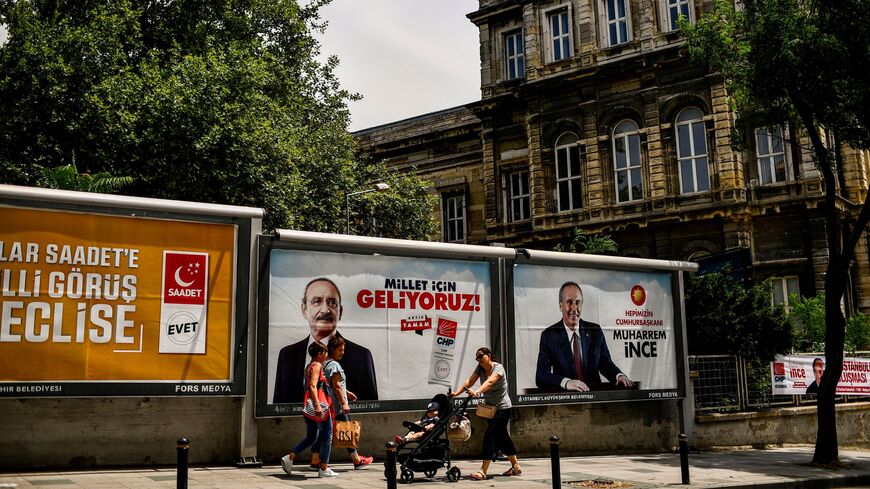 You are currently viewing Seçime doğru: YSK Erdoğan’ın adaylığını resmen onayladı.. Putin Türkiye’ye geliyor; geldiğinde tutuklanır mı?