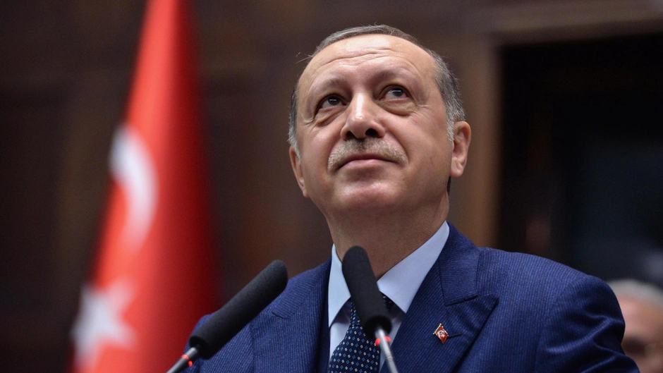 You are currently viewing Erdoğan’ın rahatsızlanması AK Parti ileri gelenlerinin vücut kimyasını bozmuş gibi…