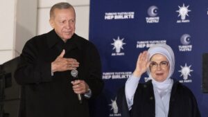 Read more about the article Seçimin ardından ilk tespitler: Adam kaybetmedi.. Kazanamadı da…