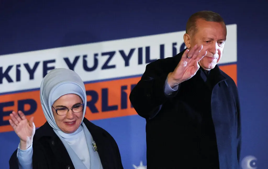 You are currently viewing Seçimden sürpriz sonuç çıkmadı, ‘adam’ üçüncü kez kazandı…