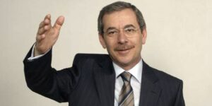 Read more about the article Seçimin tuhaflıkları devam ediyor: Abdüllatif Şener’in CHP’liliği neden bitmiş olabilir? 