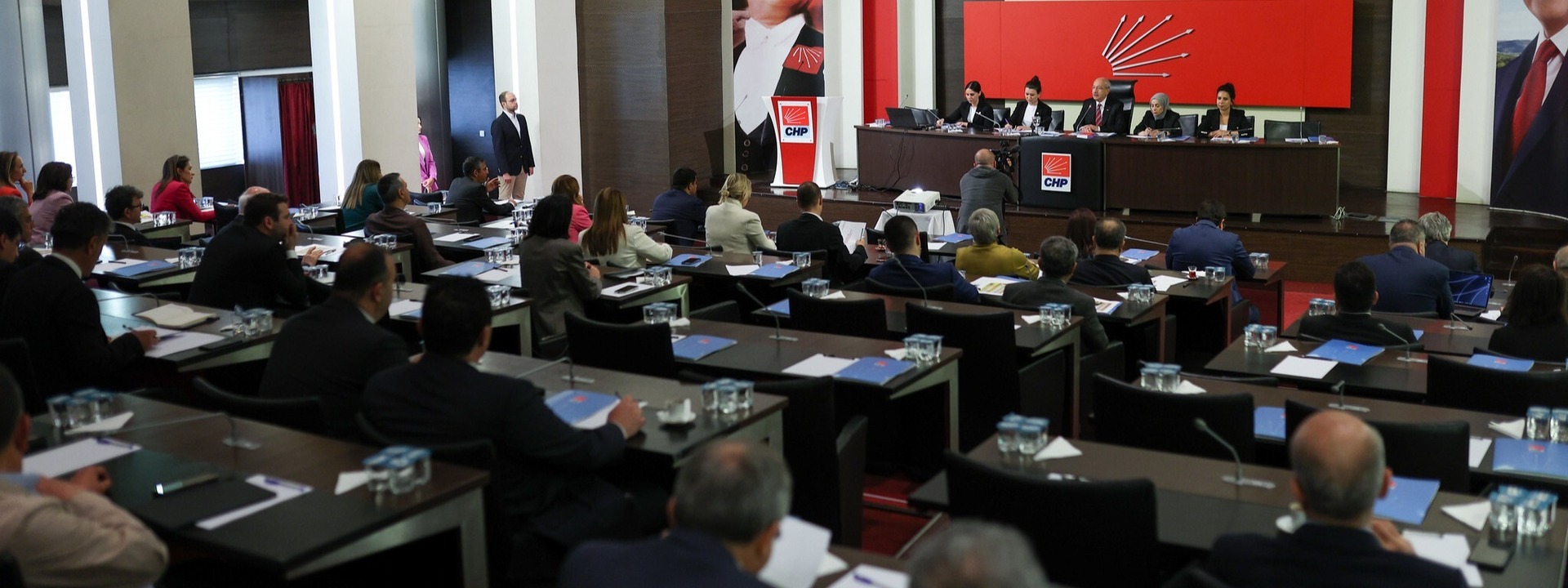 You are currently viewing Kılıçdaroğlu’nun suçladığı ‘kiralık kalemler’ kim? CHP’li medya neyin peşinde?