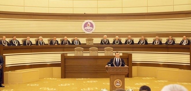 You are currently viewing Yargıtay kararı için “Bu bir darbe girişimi” deniliyor; iyi de darbeler iktidarlara yapılmaz mıydı?
