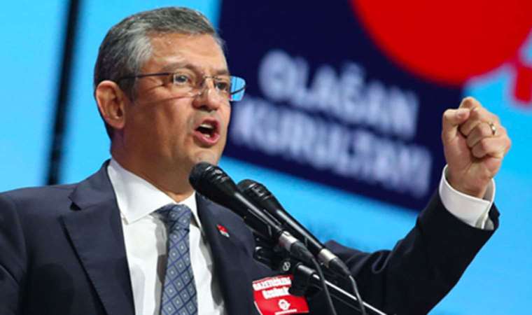 You are currently viewing Özgür Özel siyasi tarihimizde benzeri nadir bulunan bir zafer kazandı.. Başarısı ‘Pirüs zaferi’ne döner mi?
