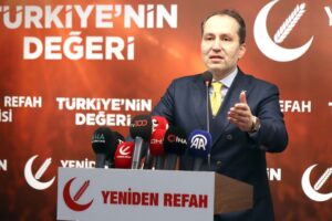 Read more about the article Fatih Erbakan’ın partisi YRP sürpriz yapmayı seviyor.. Önümüzdeki seçimde de sürprizlerine devam edebilir…