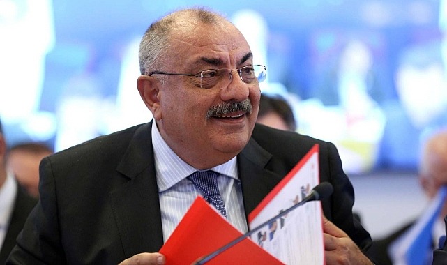 You are currently viewing AK Parti’de esas dikkat edilmesi gereken, iktidarın saflarındaki ayrışma…