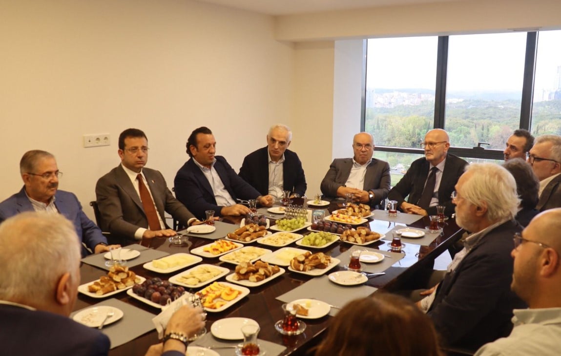 You are currently viewing ‘Seçimlerde ‘merkez değerlere’ yakın duran kazanır