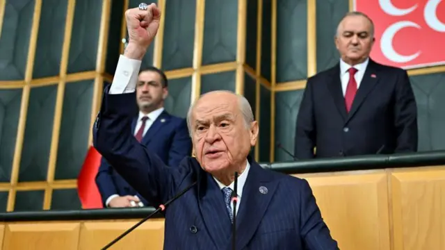 You are currently viewing Çözüm süreci sayesinde iktidar fırsat kapısı önünde…