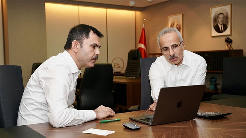 You are currently viewing Politikacılar yalan söyler mi? Malzemeler birikiyor…