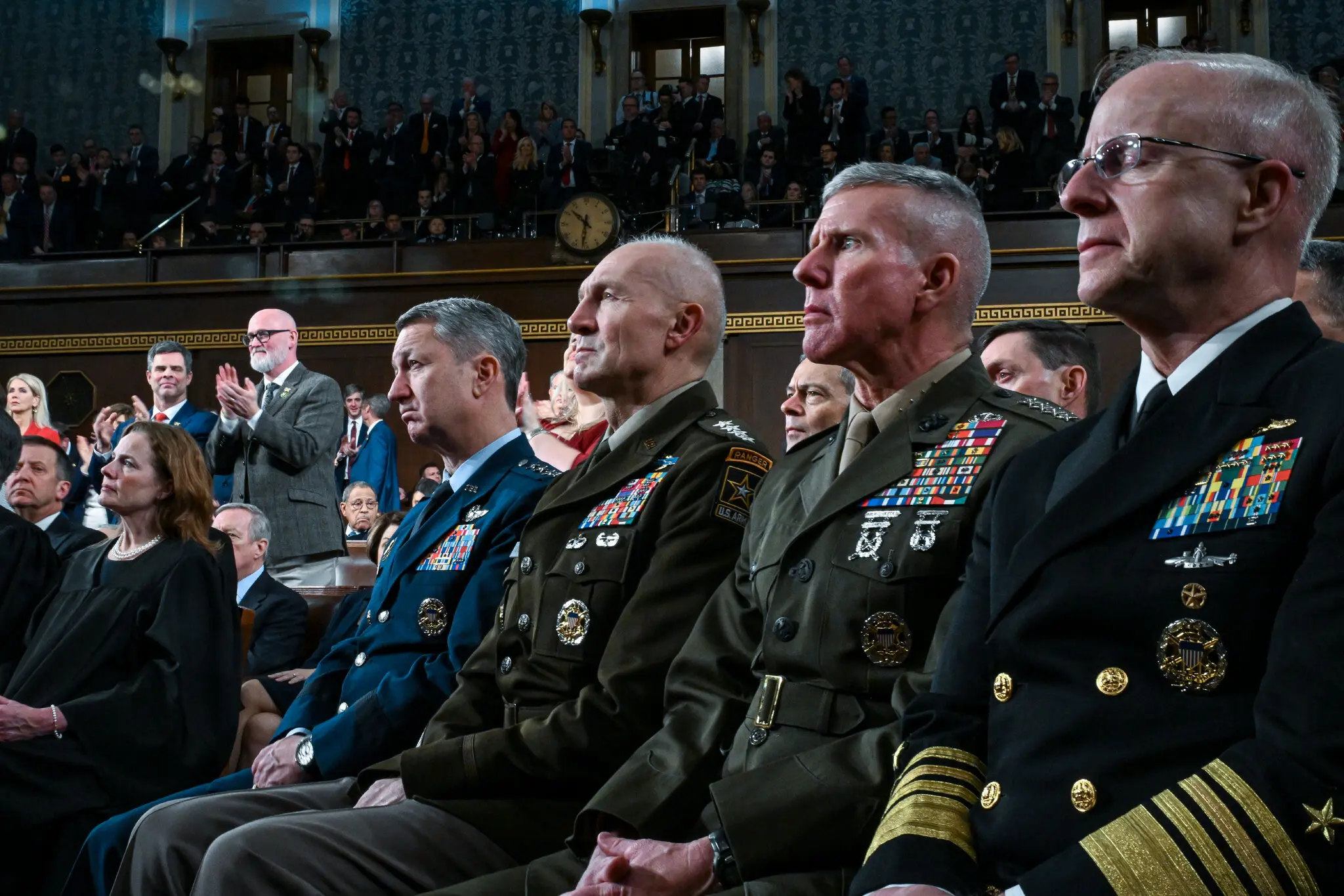 You are currently viewing Dünyayı aldatamıyordu Trump, ülkesi halkı da uyanmaya başladı…