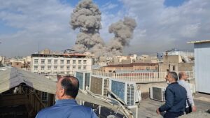 Read more about the article Dünyanın cehenneme çevrilmesi mi isteniyor; savaş buna yarar…